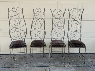 6 sillas de comedor de acero personalizadas hechas a mano con asientos de tela de leopardo Foto 1 de 4