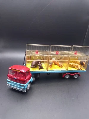 CORGI MAJOR CHIPPERFIELDS CIRCUS MENAGERIE 1A CONDITION - Image 1 of 4