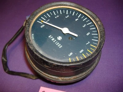 Tacómetro tacómetro Suzuki GT750 34201-31623 GT 750 abolladuras agua búfalo Nippon Denso Foto 1 de 4