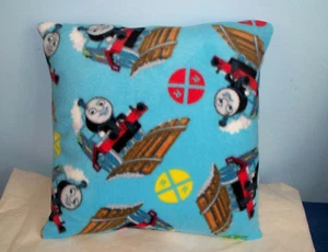 NEW THOMAS THE TANK ENGINE BLUE FLEECE PILLOW CUTE L@@K - Imagen 1 de 1