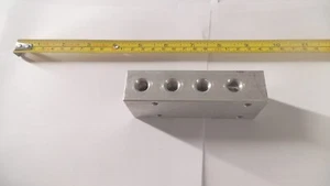 Colector de distribución de aluminio 9 puertos 3/8 npt in, 1/8 npt x 8 out, 4 x 1-1/2 x 1 - Imagen 1 de 5