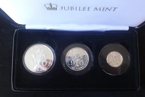 2016 SILBER PROOF TRISTAN DA CUNHA £5. 2£. 1£ MÜNZBOX SET KÖNIGIN 90. GEBURTSTAG - Bild 1 von 6