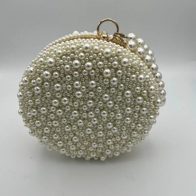 Bolso/cartera formal Antonio Melani redondo perla estuche rígido marfil para mujer. NUEVO Foto 1 de 4