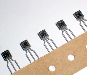 50pcs 2SA673AC 2SA673A A673 Transistor TO-92 HITACHI - Imagen 1 de 1