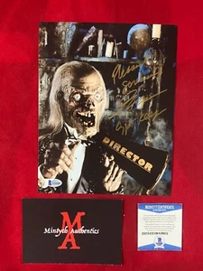 JOHN KASSIR HANDSIGNIERT SIGNIERT 8x10 FOTO! GESCHICHTEN AUS DER KRYPTA! BECKETT COA! - Bild 1 von 1