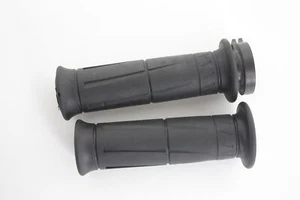 2010 KAWASAKI NINJA ZX 10R HANDLEBAR GRIP SET - Picture 1 of 3