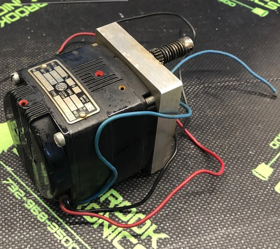 KYC-23RB - CARROCERÍA - MOTOR 115VAC 8.5W 60RPM 6.6OZ TORQ Foto 1 de 1