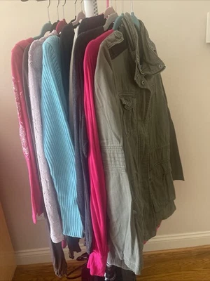 Venta al por mayor Lote a granel de 8 Mujeres S/M Manga Larga Suéter Prendas para el torso Blusas Chaqueta Lana Foto 1 de 4