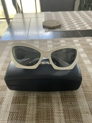 Gafas de sol Versace VE4450 314/87 blancas ojo de gato Medusa con estuche 60 mm Foto 1 de 4