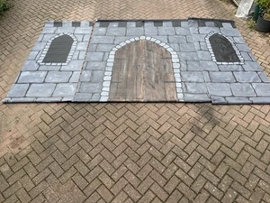Castle Door and Wall. Back Drop or Wall Covering - Picture 1 of 7