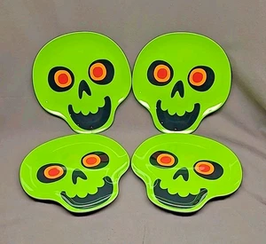 Green Skull Dinner Plate Halloween Figural Skeleton 4 Piece Hyde and Eek 2024 - Picture 1 of 17