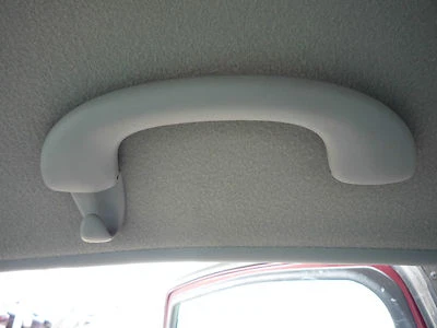 1997 - 2005 年福特 TAURUS,水星 SABLE HEADLINER ROOF GRAB 手柄左后方 — 第 1/4 张图片