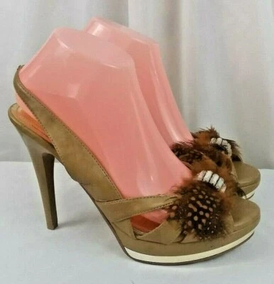 Zapatos Charolette Russe marrón con plumas y tacón alto para mujer talla 9 Foto 1 de 4