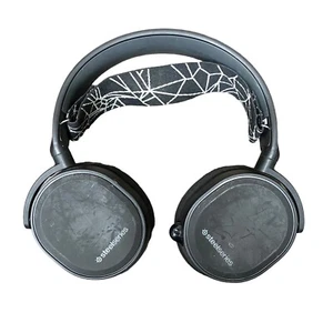 SteelSeries - Arctis 3 Console Edition Wired Stereo Gaming Headset - NO CABLES - Picture 1 of 2