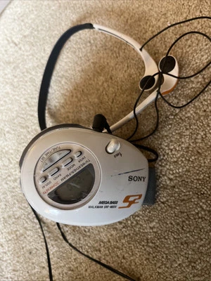 Sony Walkman SRF-M85V Mega Bass Radio AM FM Weather + Belt Clip Tested, Headphon - Image 1 of 3