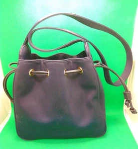 Yves Saint Laurent quilted shoulder bag navy 9.4 inches - Picture 1 of 12