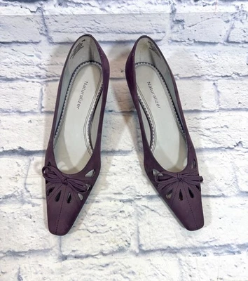 Bomba de tacón de gatito Naturalizer 7M para mujer gamuza punta cuadrada púrpura Foto 1 de 4