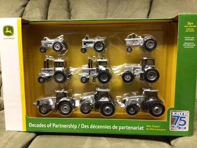 John Deere Décadas de Asociación Plata LP74593 1/64 Foto 1 de 2