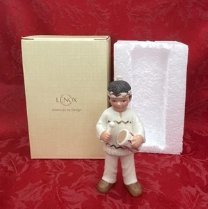 Lenox American By Design Nativo Indio Niño Con Tambor Acción de Gracias Nuevo en Caja - Imagen 1 de 7
