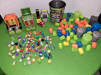 Lote de paquetes de basura con 75 estuches de basura, vehículos y latas Foto 1 de 4
