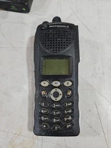 Motorola XTS 2500 radio bidirezionale non programmata H46UCH9PW7AN NO BATTERIA - Foto 1 di 3