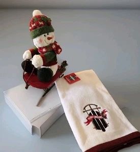 Sledding Snowman Christmas Gift Set Novelty & Hand Towel - Picture 1 of 3
