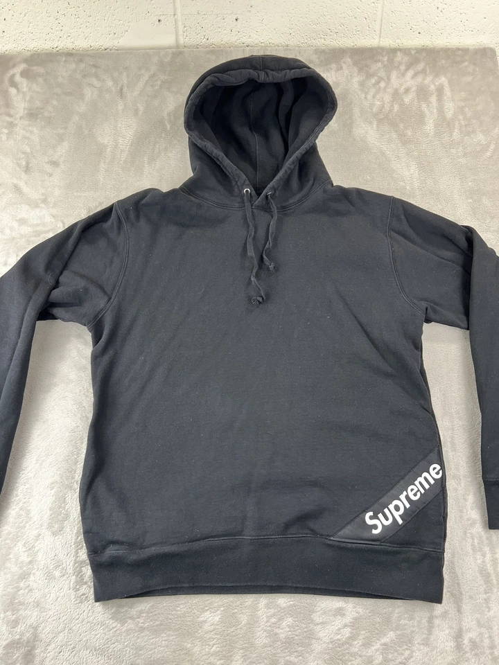Supreme Hoodie Mens Large Pullover Sweatshirt Made in Canada Kangaroo Pocket - Image 1 of 4