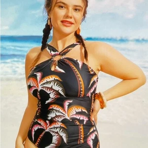 BloomChic Crossover Halter Tropical Print One Piece Swimsuit. Size 18/20 NWT - Picture 1 of 5