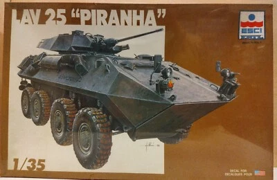 US Lav 25 Piranha  combat vehicle -  Plastic model Kit 1:35 Esci Ertl art.5033 - Immagine 1 di 2