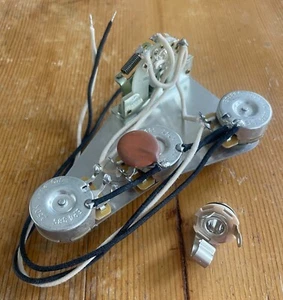 Arnés de cableado Eric Johnson para Fender Stratocaster 300k CTS Pot .1uf Cap CRL 5 - Imagen 1 de 9