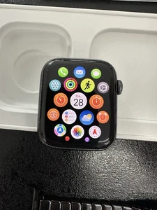 Apple Watch SE (1.Gen.), 44mm, GPS, Farbe Spacegrau Aluminium - Bild 1 von 13