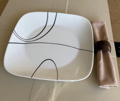 SET OF 6 CLOTH BEIGE 18" X 18" NAPKINS WITH 6 BROWN NAPKIN RINGS - Image 1 of 3