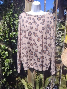 Fantastic Fawn Light weight oversized pullover- leopard print Top ,Sweate L - Picture 1 of 6