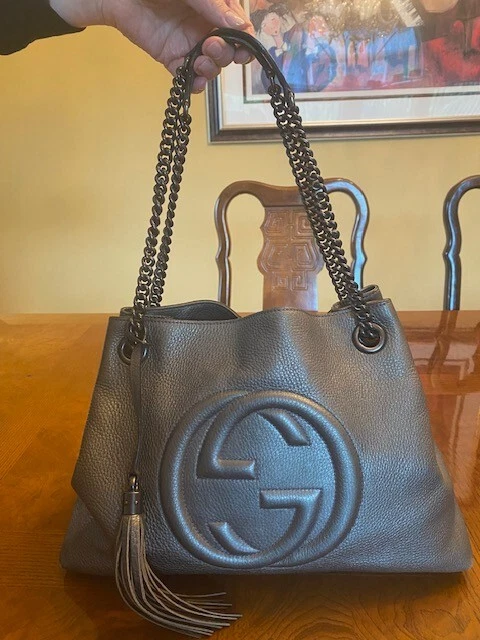 な*す様 Gucci ソーホー　soho シルバー レザー トートバッグ Gucci Sasso Pebbled Leather Soho Tote Bag | Yoogi's Closet