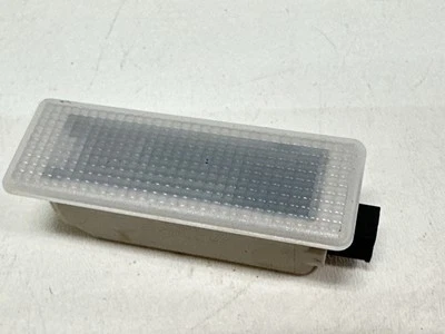 T503159 2007-2013 BMW X5, X3, serie 7, F30, mini luz de cortesía 63316972605 OEM Foto 1 de 4