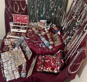 780 pc Vintage Costume Jewelry Lot Monet Coro Avon JJ Gerrys Navajo 70 yr Estate - Picture 1 of 24