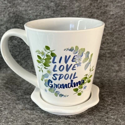 Xícara de café presente 12 oz “Live Love Spoil Grandma” com montanha-russa de cerâmica correspondente - Imagem 1 de 4