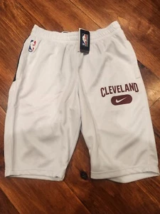 Nike NBA Authentics Engineered Cleveland Cavaliers Play Shorts XL DA8190-051 $70 - Picture 1 of 6