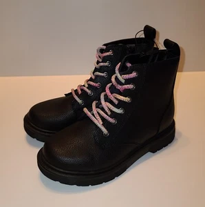 NEW GIRLS ART CLASS COMBAT BOOTS SIZE 1 - Picture 1 of 6