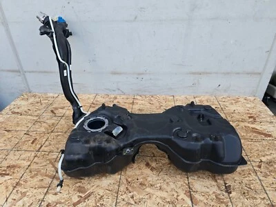 DEPÓSITO DEPÓSITO GAS COMBUSTIBLE CON MONTAJE CUELLO DE LLENADO 7K 19-22 AUDI Q3 Foto 1 de 4