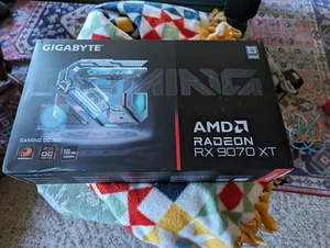 NEW GIGABYTE Radeon RX 9070 XT Gaming OC 16G GDDR6 Graphics Card - Picture 1 of 4