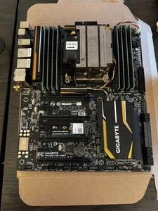 *W PEŁNI ZAŁADOWANY* GIGABYTE GA-X99-UD5 WIFI Płyta główna 64GB RAM Intel i7 5820k CPU - Zdjęcie 1 z 5