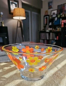 Vintage Glass Bowl FLOWER POWER Mod 60s 70s 10.5" Orange Yellow Flowers - Picture 1 of 8