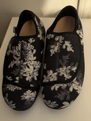 Zapatillas sin cordones Propet Cush 'N Foot negras florales talla 10 nuevas sin caja Foto 1 de 4