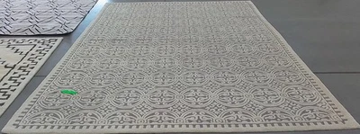 SILVER / IVORY 10'-0" x 14'-0" Hole in Rug, Reduced Price 1172787379 CAM123D-10 - Image 1 of 4
