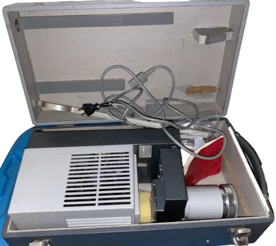 Proyector Leitz Wetzlar Prado Universal 31.047.500 1:28/150 Manual, Estuche, Plus Foto 1 de 4