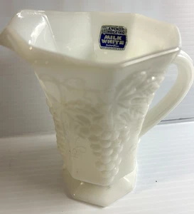 Vintage ANCHOR HOCKING Milk White Anchor Glass Grape Hobnob Pitcher 6.5" Tall - Picture 1 of 5