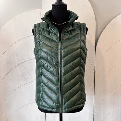 Nuevo Chaleco Acolchado Verde Calvin Klein Chevron Cremallera Puffer Sin Mangas Talla Pequeña Nuevo con Etiquetas Foto 1 de 4