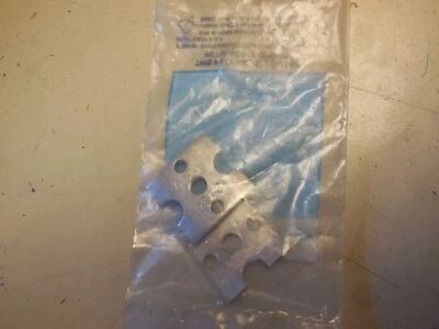 Новые из старых запасов гайки замка багажника на крышу 1979 Ford Mustang D9ZZ-6655026-A - Изображение 1 из 2