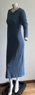 Vestido midi de algodón tejido gofre Henley azul acero Peruvian Connection Foto 1 de 4